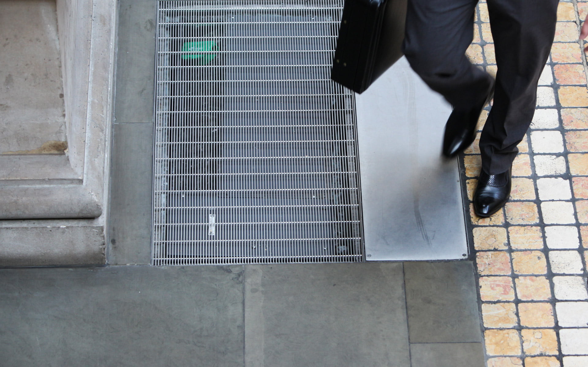 INTRAgrille Service Duct Cover Royal Exchange