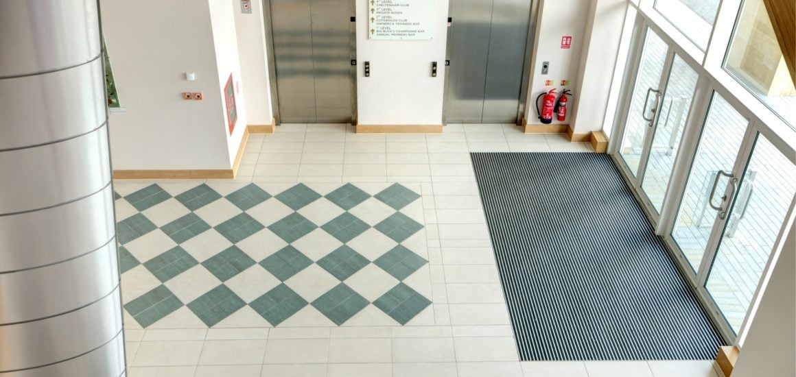 CHELTENHAM RACECOURSE commercial entrance
