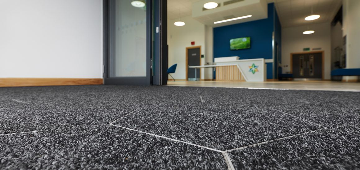 INTRAlux Linear entrance matting fibre in Anthracite 443